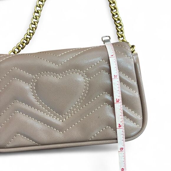 Gucci Authentic Marmont Mini Crossbody Bag with Gold Chain - Picture 8 of 8